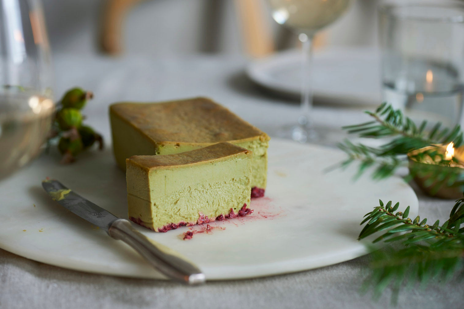 Mr. CHEESECAKE pistachio raspberry